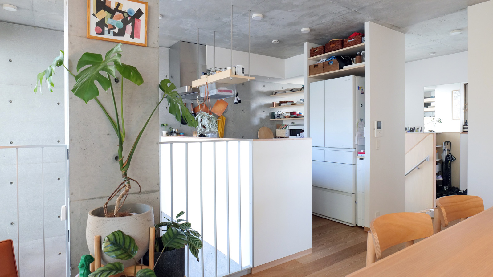 北向きの優しい光が入るリビングダイニングキッチン