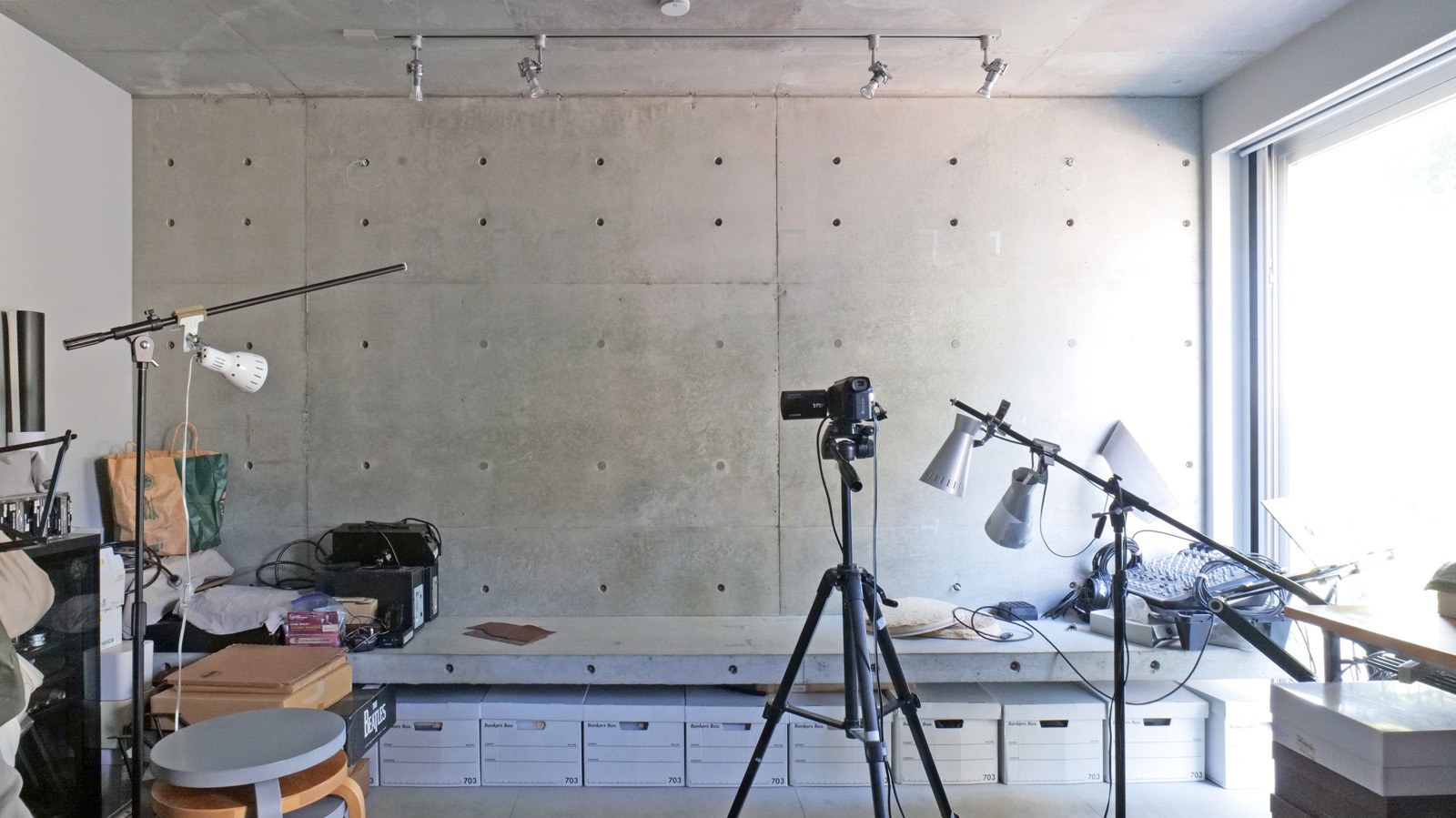 1階のスペースは動画の配信用のスペース