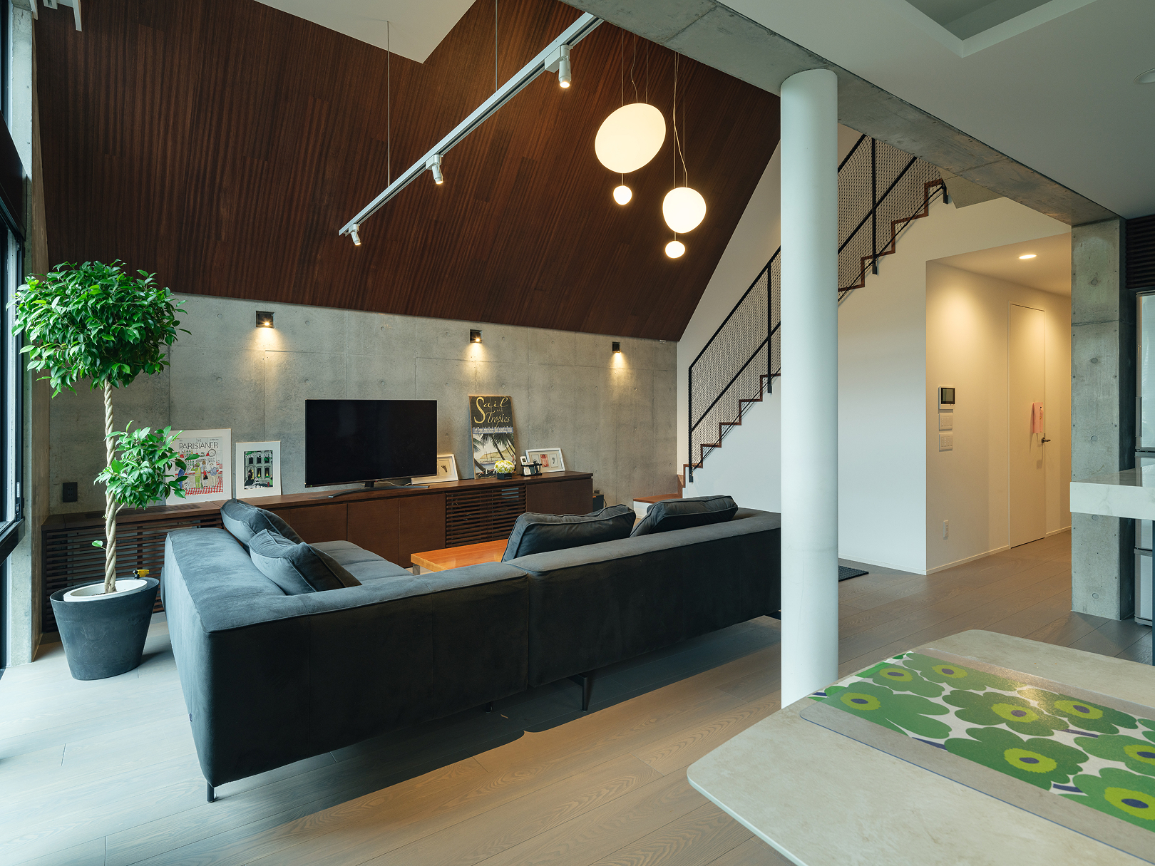 吹き抜けのあるLDK