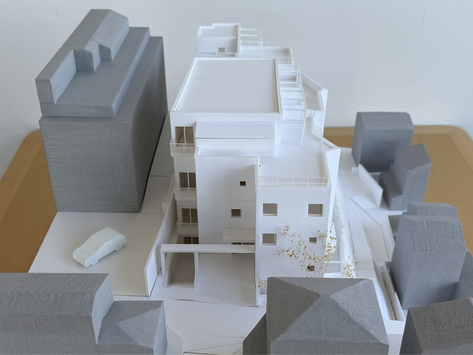 北側エントランス